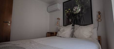 1 bedroom, iron/ironing board, Internet, bed sheets
