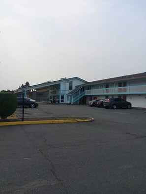 Front of property - South Tacoma Suites (Tacoma)
