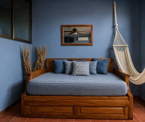 1 bedroom, free WiFi, bed sheets - Paradise Awaits! Beach Bliss & Wildlife Thrills – Only 10 Minutes Away! Sleeps 3 (Manuel Antonio)