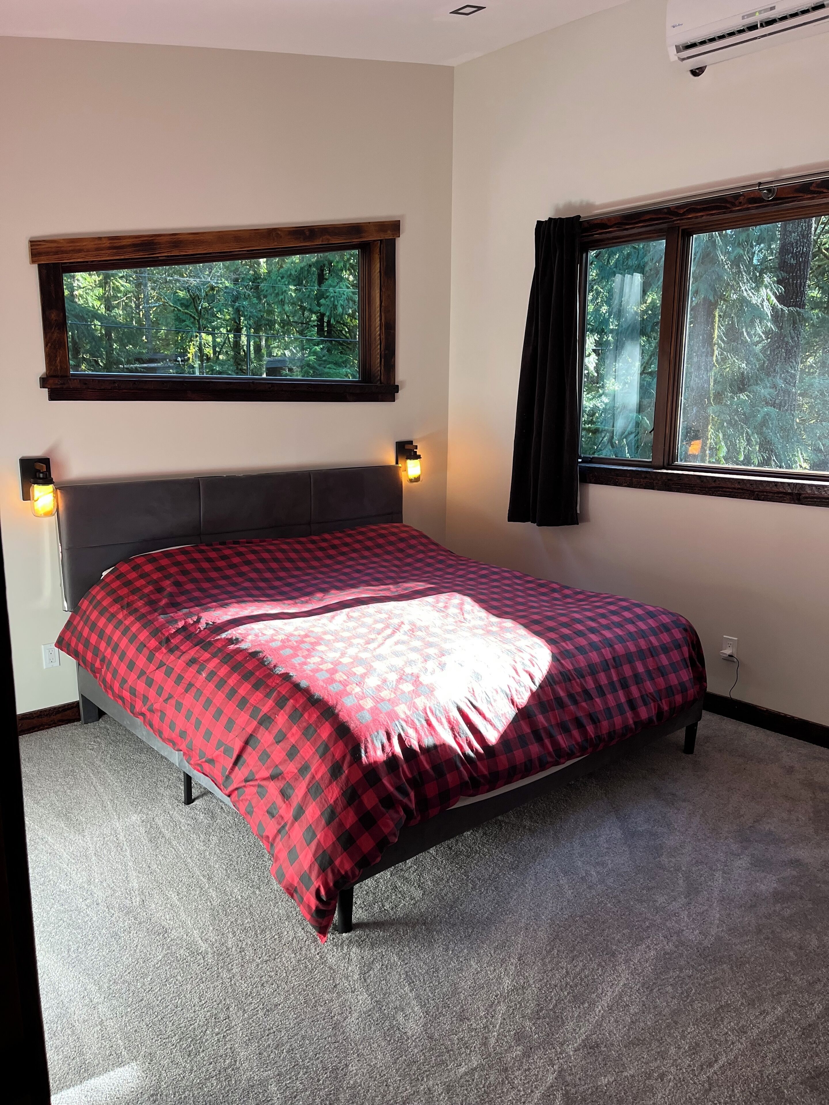 2 عدّة غرف نوم وواي فاي مجانًا وملاءات أسرّة