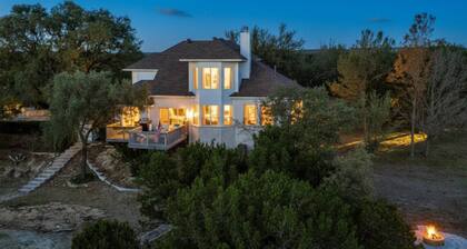 Lakeside Retreat on Lake Whitney | Game Room, Hammock Area | Family-Friendly Fun