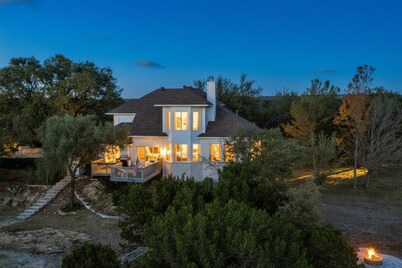 Lakeside Retreat on Lake Whitney | Game Room, Hammock Area | Family-Friendly Fun