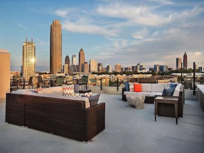 Balcony - 2 Bedroom 2 Bath Very Spacious (Atlanta)