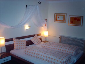 3 Schlafzimmer, Schreibtisch, WLAN, Bettwäsche