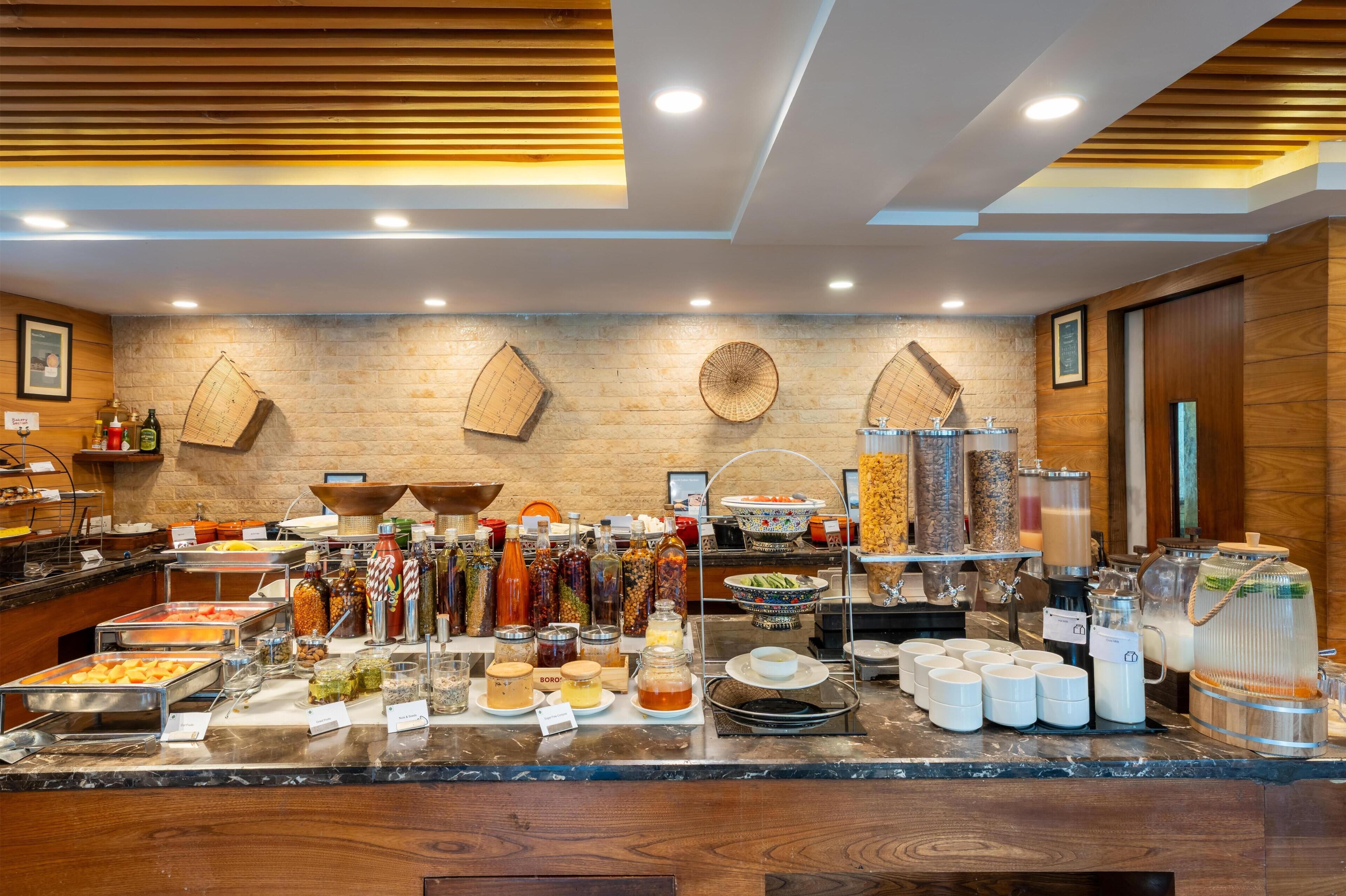 Daily buffet breakfast for a fee