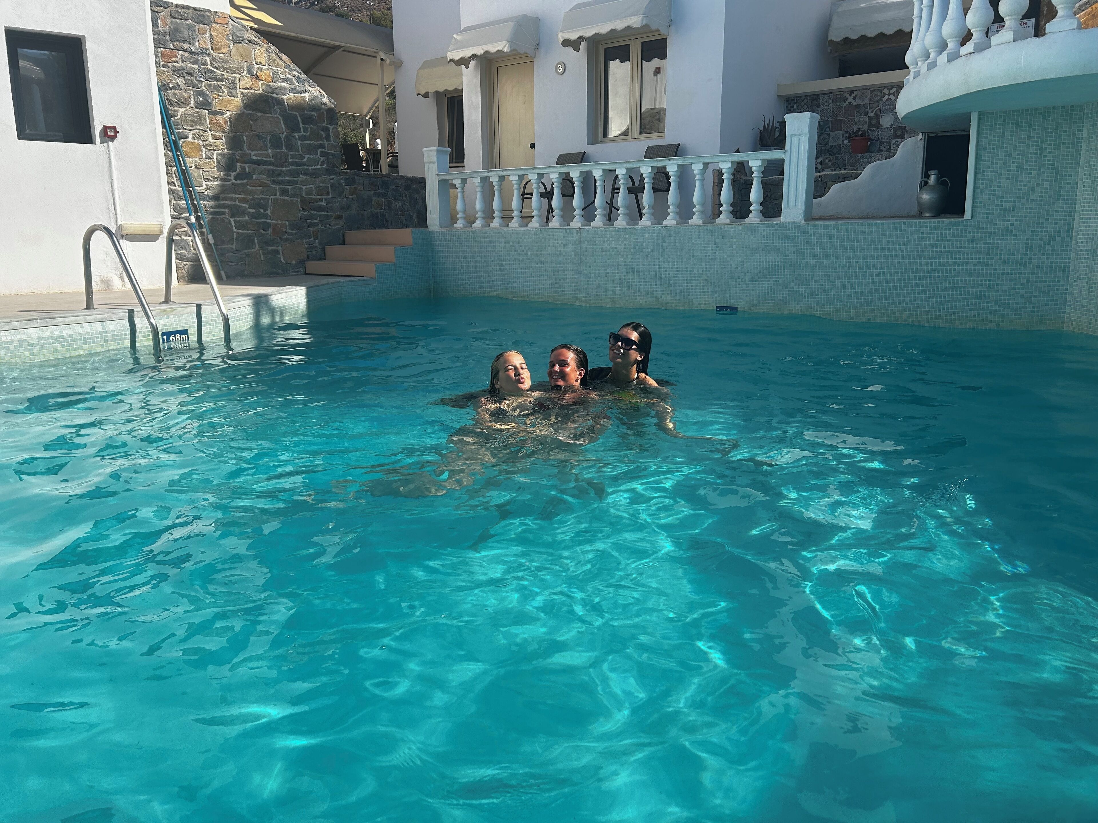 Apartamento, 2 quartos, sacada, vista para o jardim | Piscina | Piscina externa