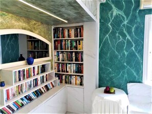 Appartement, 2 slaapkamers, balkon, uitzicht op tuin | Bibliotheek