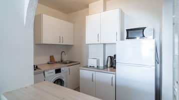 Fridge, microwave, coffee/tea maker, electric kettle