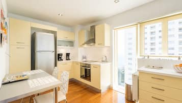 Appartement, 2 chambres, balcon, vue océan | Intérieur