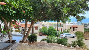 Apartment, 2 Bedrooms, Balcony, Garden View | Parking | Free self-parking