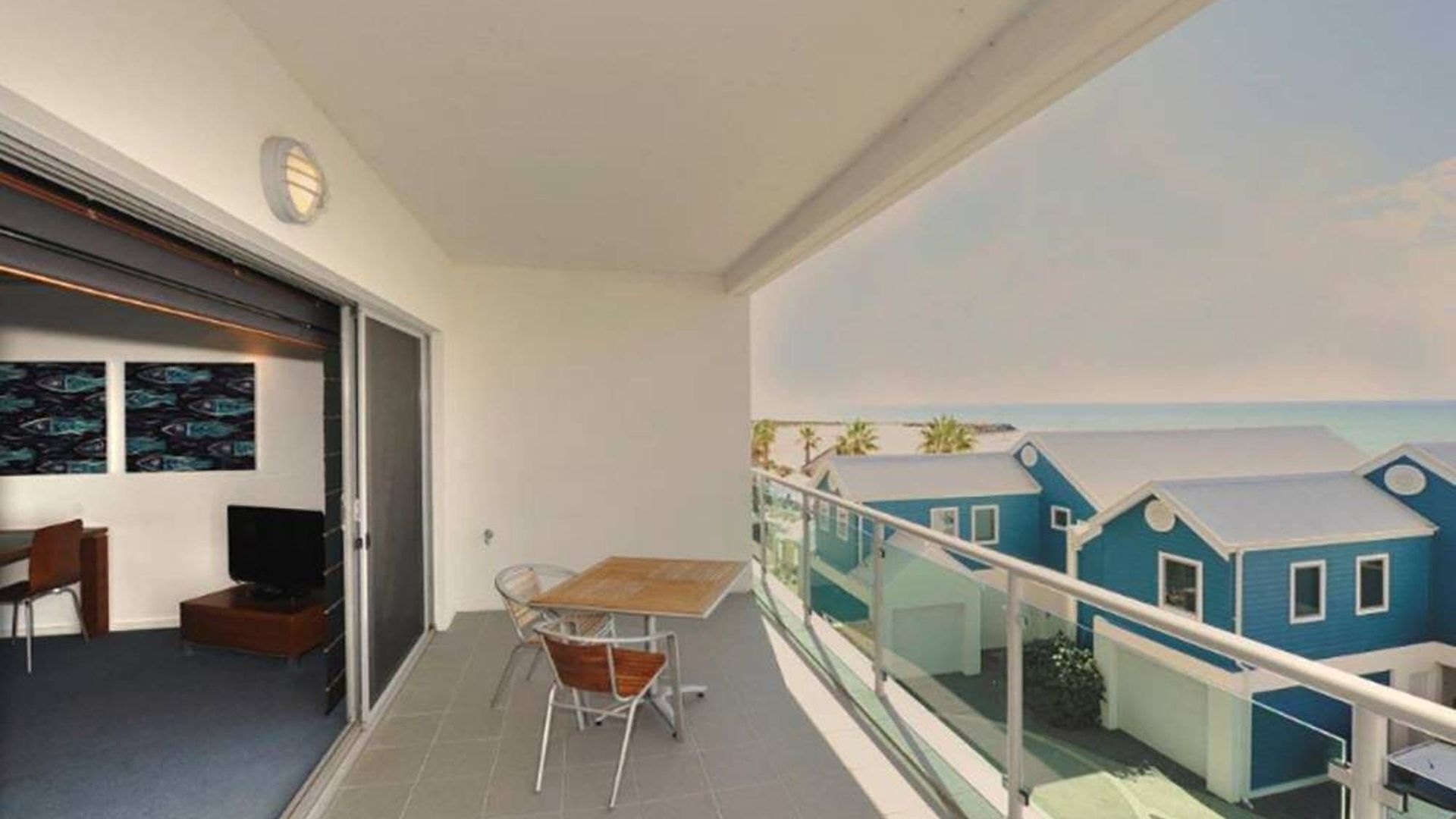 Sea Side 209 - Spacious modern apartment with water views perfect for couples