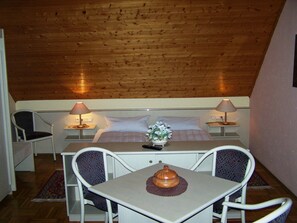 Double Room | Living area | Flat-screen TV