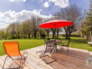Outdoor dining - House with fireplace and garden near Coutances (Coutances)