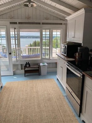 Fridge, microwave, oven, stovetop - Classic Orr’s Island, Maine Cottage, sleeps 4, 1 Bath, Stunning ocean views! (Orr's Island)