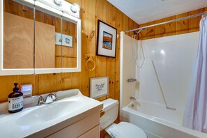 Ilmaiset hygieniatuotteet, hiustenkuivaaja, pyyhkeet