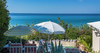 SEAFRONT Beautiful Studio "STEFAN"—for 2 or 3 people