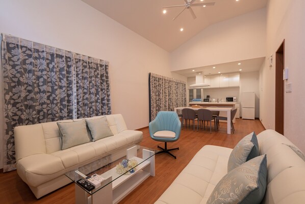 Villa, 3 Bedrooms, Non Smoking | Living area