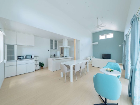 Villa, 2 Bedrooms, Non Smoking | In-room safe, desk, blackout drapes, free WiFi