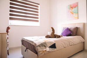 3 bedrooms, iron/ironing board, free WiFi, bed sheets