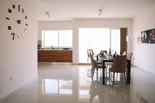 Dining - Modern 3 bedroom with A/C apartment (Haz-Zabbar)