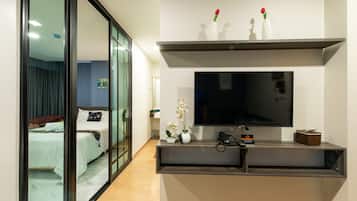 套房, 2 间卧室 | 办公桌、遮光窗帘、免费 WiFi、床单