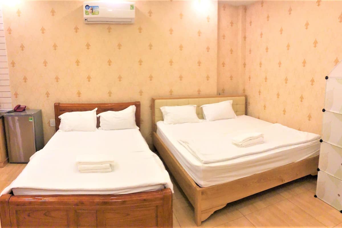 Family Room | 1 bedroom, desk, free WiFi, bed sheets