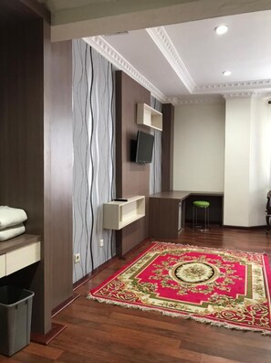 Suite | Bed sheets - Grand Balqis Akasia Hotel (Surabaya)