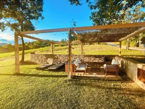 Ferienhaus, 4 Schlafzimmer, Raucher, eigener Pool | Garten