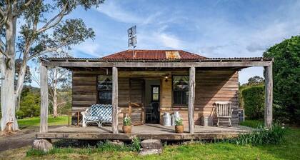 Getawayz NSW - Scribbly Gum Cottage - Rustic, Picturesque, Romantic - Kangaroo Valley