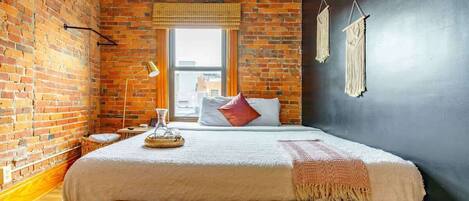 1 habitación, escritorio, tabla de planchar con plancha y wifi gratis