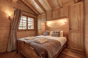 5 chambres, fer et planche à repasser, Wi-Fi, draps fournis