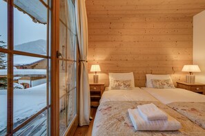 5 slaapkamers, een strijkplank/strijkijzer, wifi, beddengoed