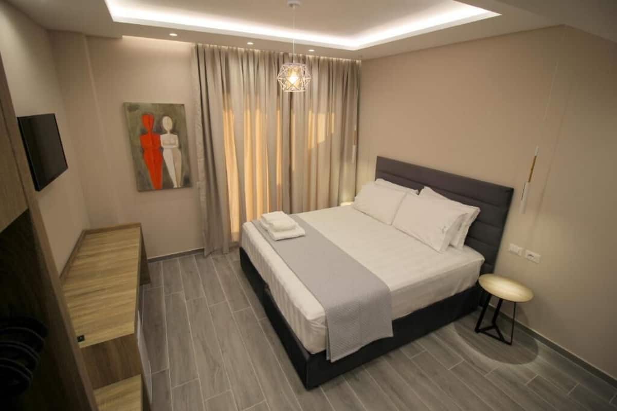 Double or Twin Room | Free WiFi