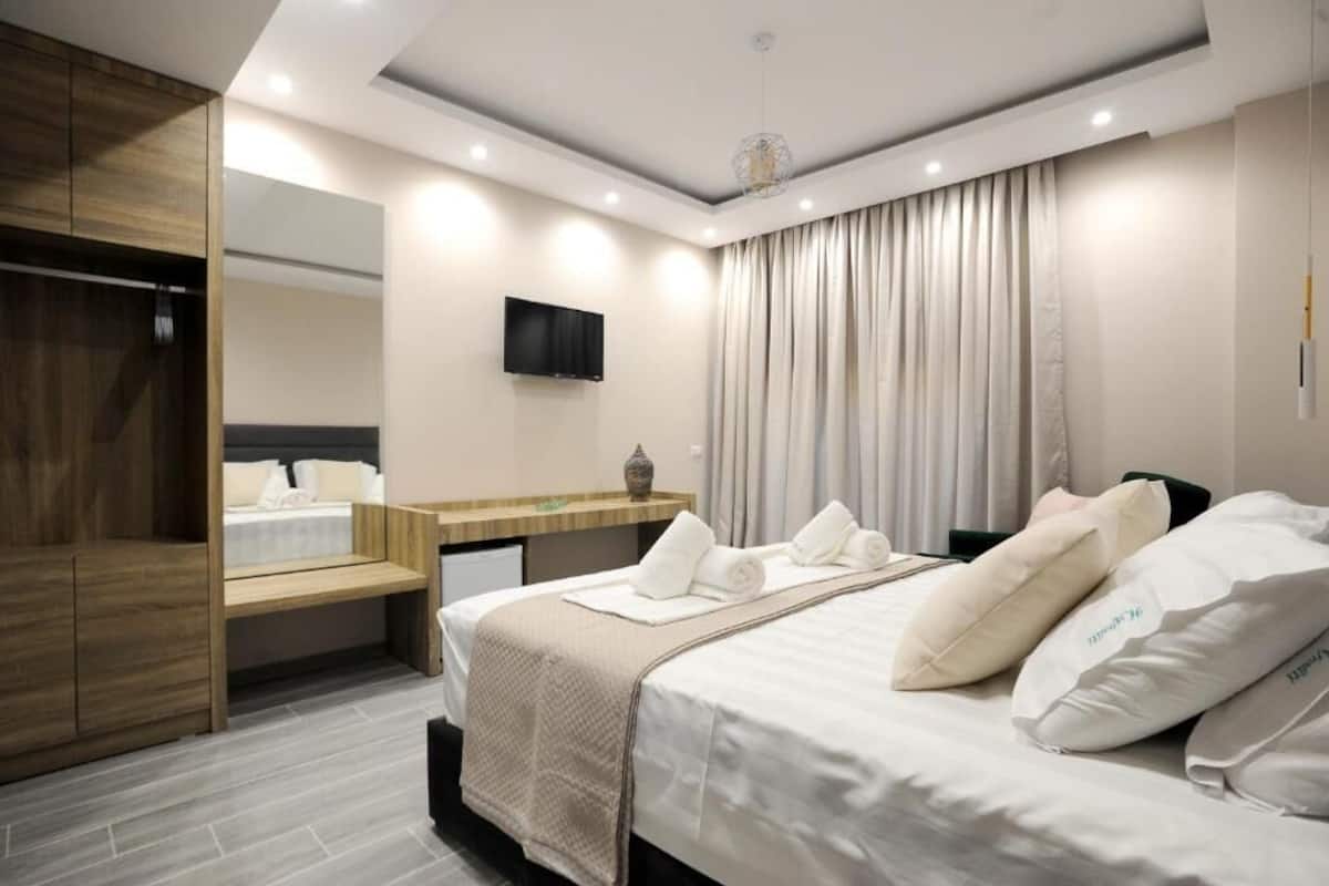 Deluxe Double Room, Balcony, Sea View | Free WiFi