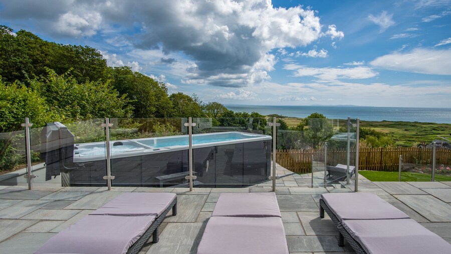 Penally Manor - Luxurious Manor House