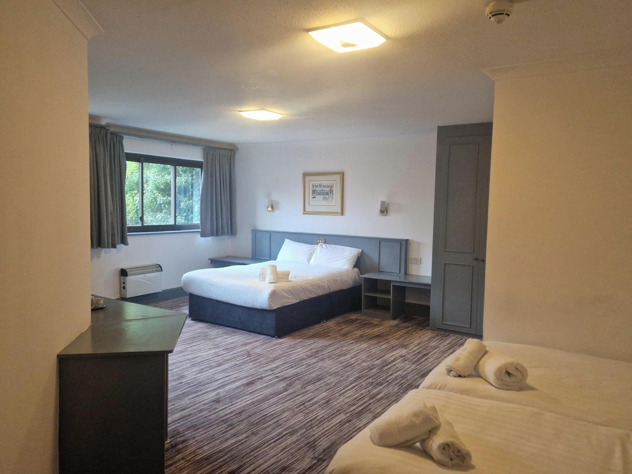 Family Triple Room | Desk, iron/ironing board, free WiFi, bed sheets