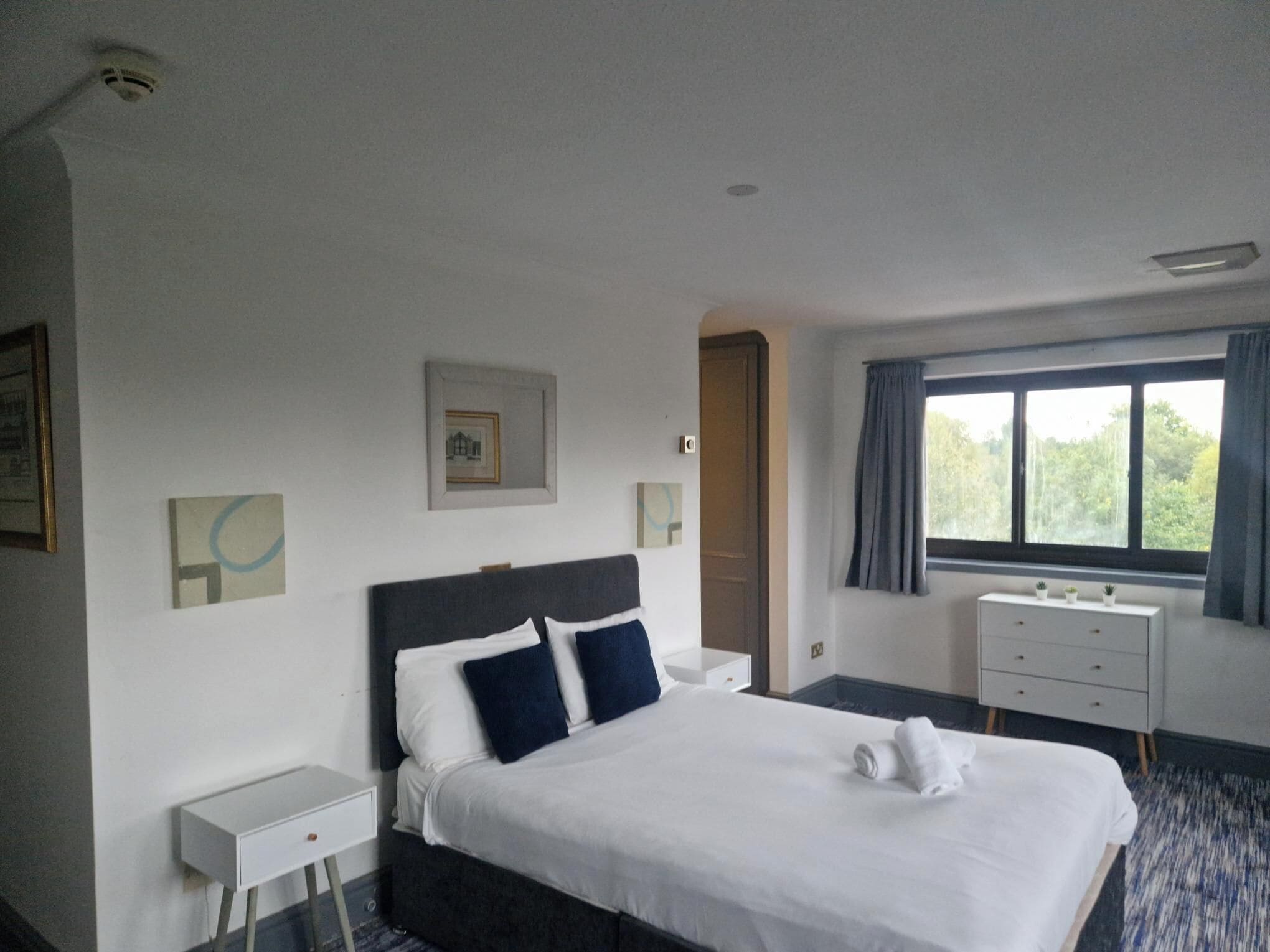 Superior Double Room | Desk, iron/ironing board, free WiFi, bed sheets