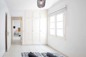 3 Schlafzimmer, Bügeleisen/Bügelbrett, Reisekinderbett, WLAN