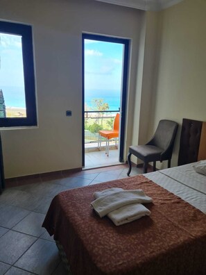 Standard Double or Twin Room, Balcony