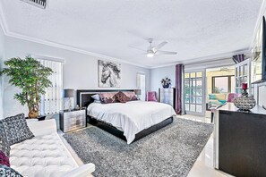 2 bedrooms, desk, iron/ironing board, free WiFi