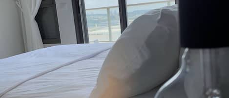 Apartment | 4 bedrooms, desk, free WiFi