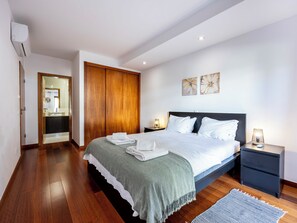 2 slaapkamers, reisbedje, wifi, beddengoed