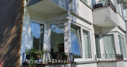 Comfortable 2-room apartment near the subway in a quiet location