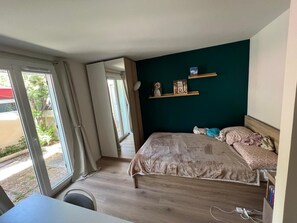 4 Schlafzimmer, Bügeleisen/Bügelbrett, WLAN