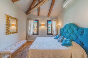 4 dormitorios, escritorio, wifi gratis y ropa de cama