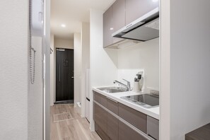 Superior Twin Room, Non Smoking | Private kitchenette | Fridge, microwave, stovetop, electric kettle - hotel aima (Tokyo)