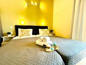 Egyptian cotton sheets, premium bedding, free WiFi, bed sheets - Sidari Vibes (Corfu)