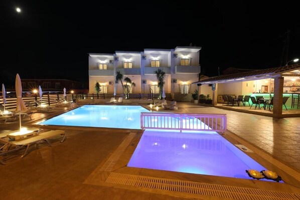 25-inch flat-screen TV with satellite channels, TV - Sidari Vibes (Corfu)