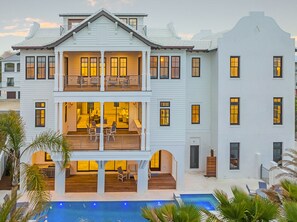 Exterior - Seaclusion at Seagrove|Private Deeded Beach|Resort Style Heated Pool (Santa Rosa Beach)