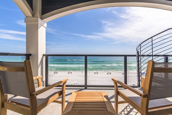 Property grounds - Wait'n on Sundown|Private Beach Access|Private Rooftop Pool & Movie Theatre (Destin)